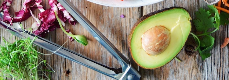 8 Reasons Why We Should Be Eating More Raw Food 